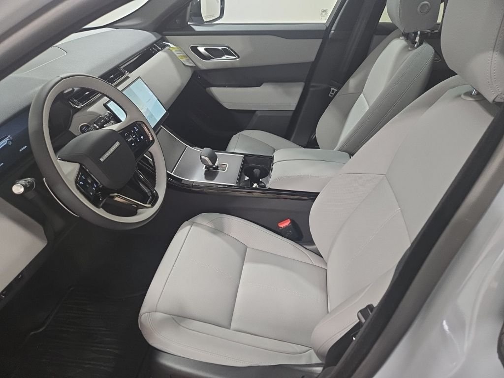 New 2026 Arroios Grey Land Rover S image 17