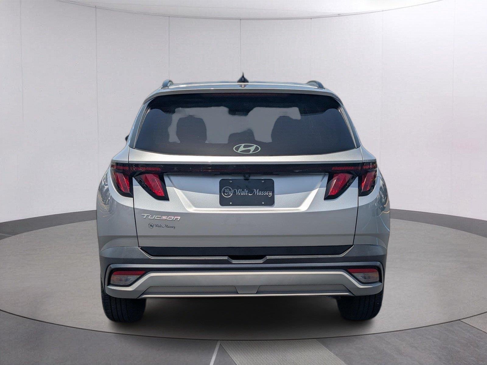 Used 2025 Shimmering Silver Hyundai SEL image 4