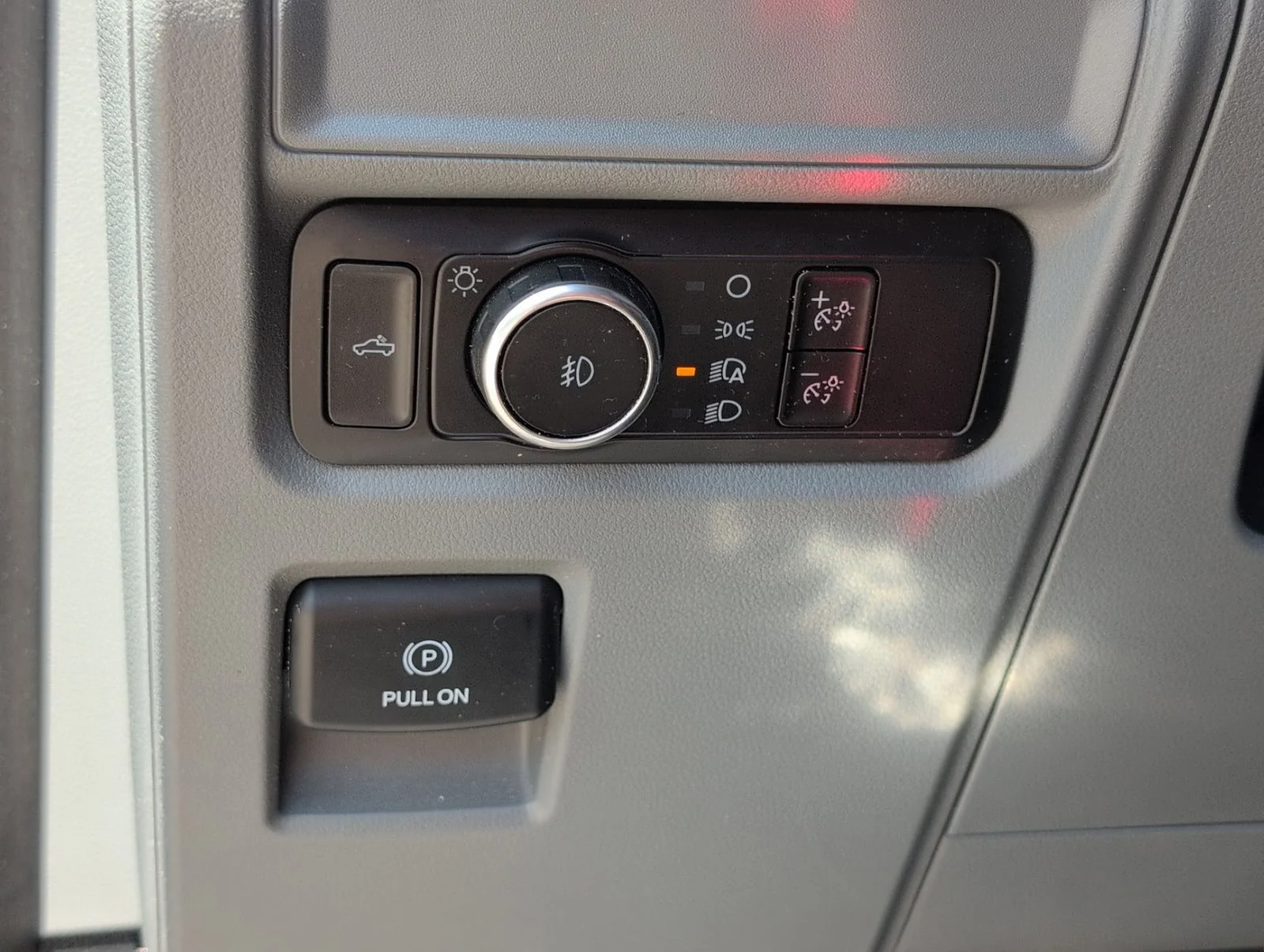 Used 2023 Gray Ford XLT image 27
