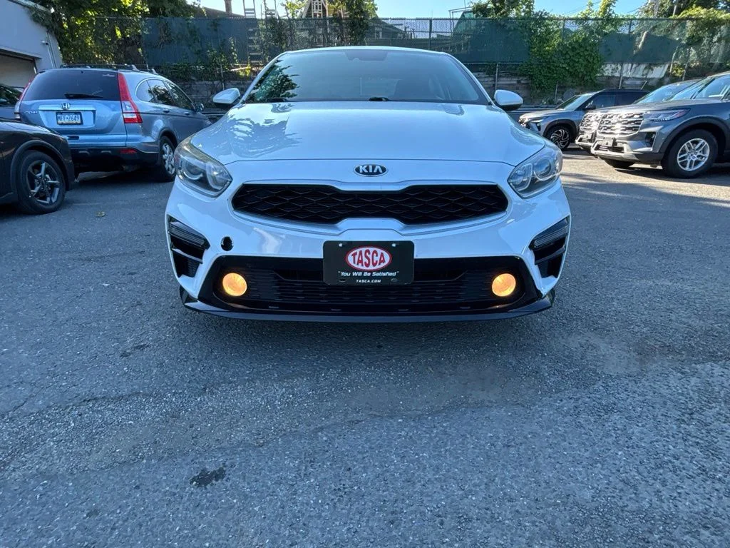 Used 2021 White Kia LXS image 9