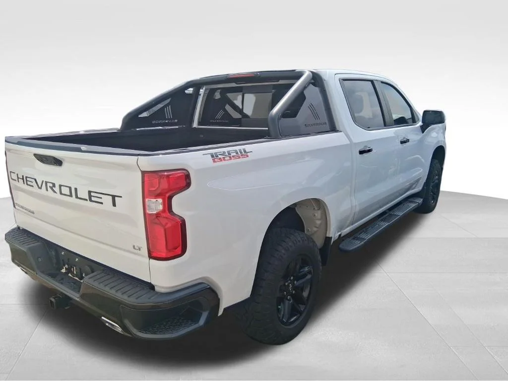 Used 2022 White Chevrolet LT Trail Boss image 18