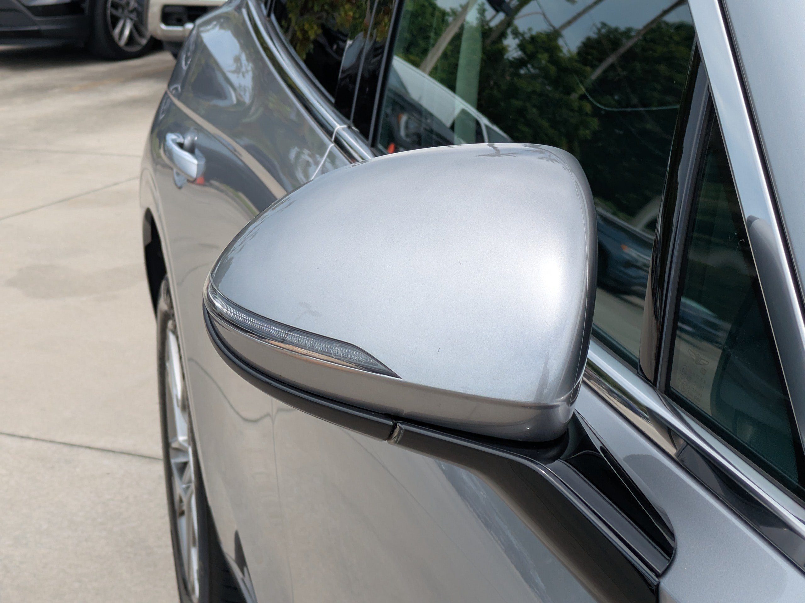 2024 GENESIS GV70 Standard - Photo 8