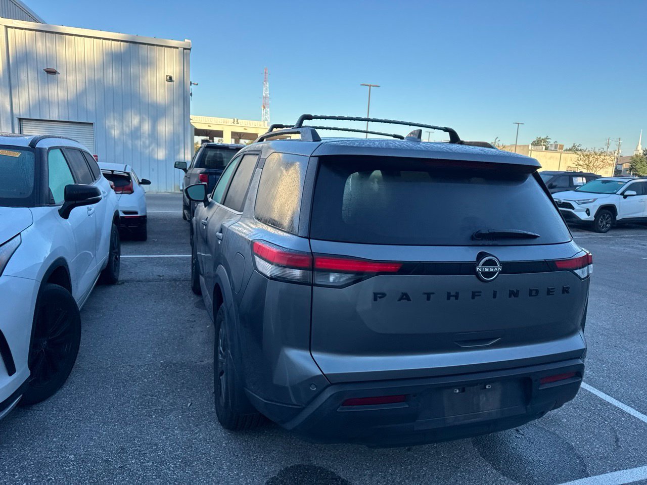 Used 2022 Gray Nissan SV image 6