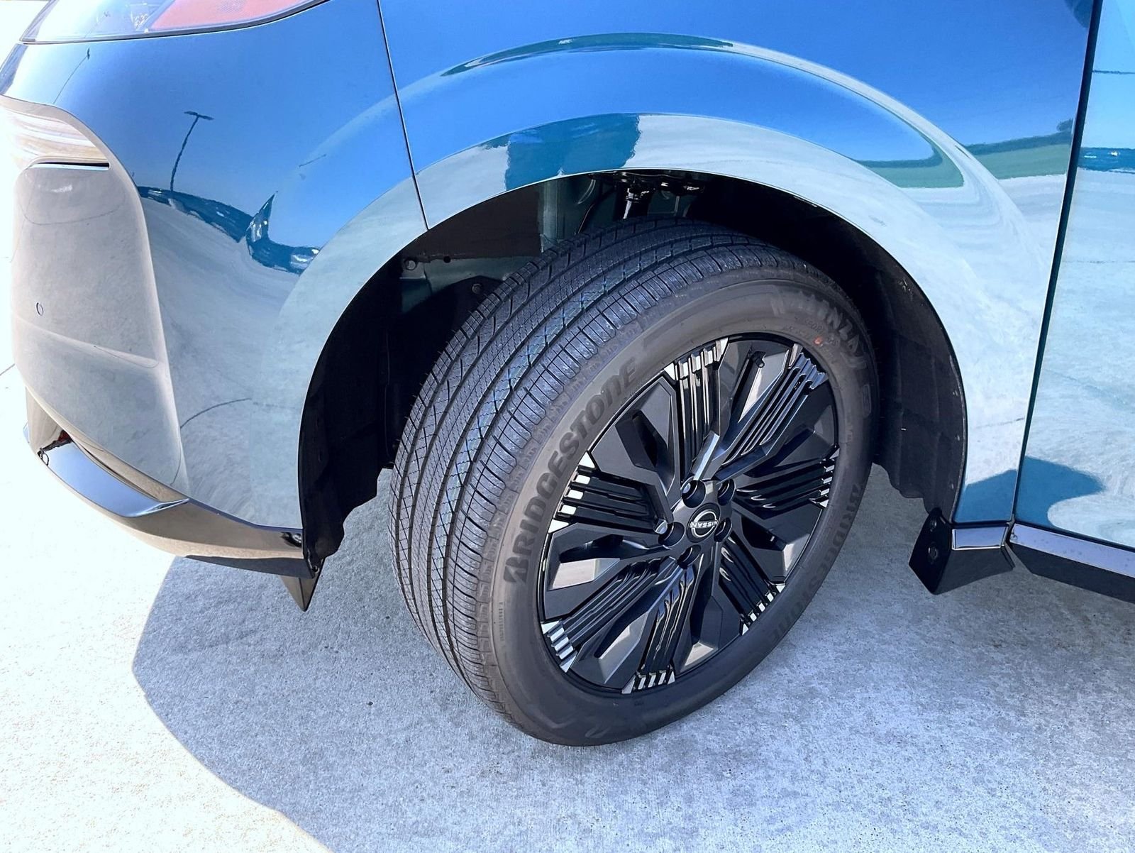New 2027 Aurora Blue Pearl Metallic Nissan Platinum image 24