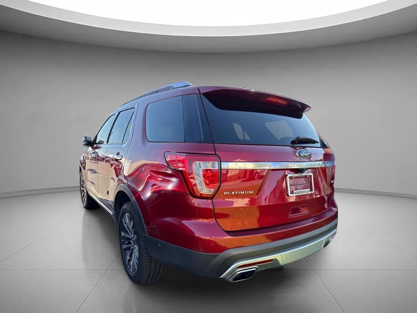 Used 2017 Ruby Red Metallic Tinted Clearcoat Ford Platinum image 10