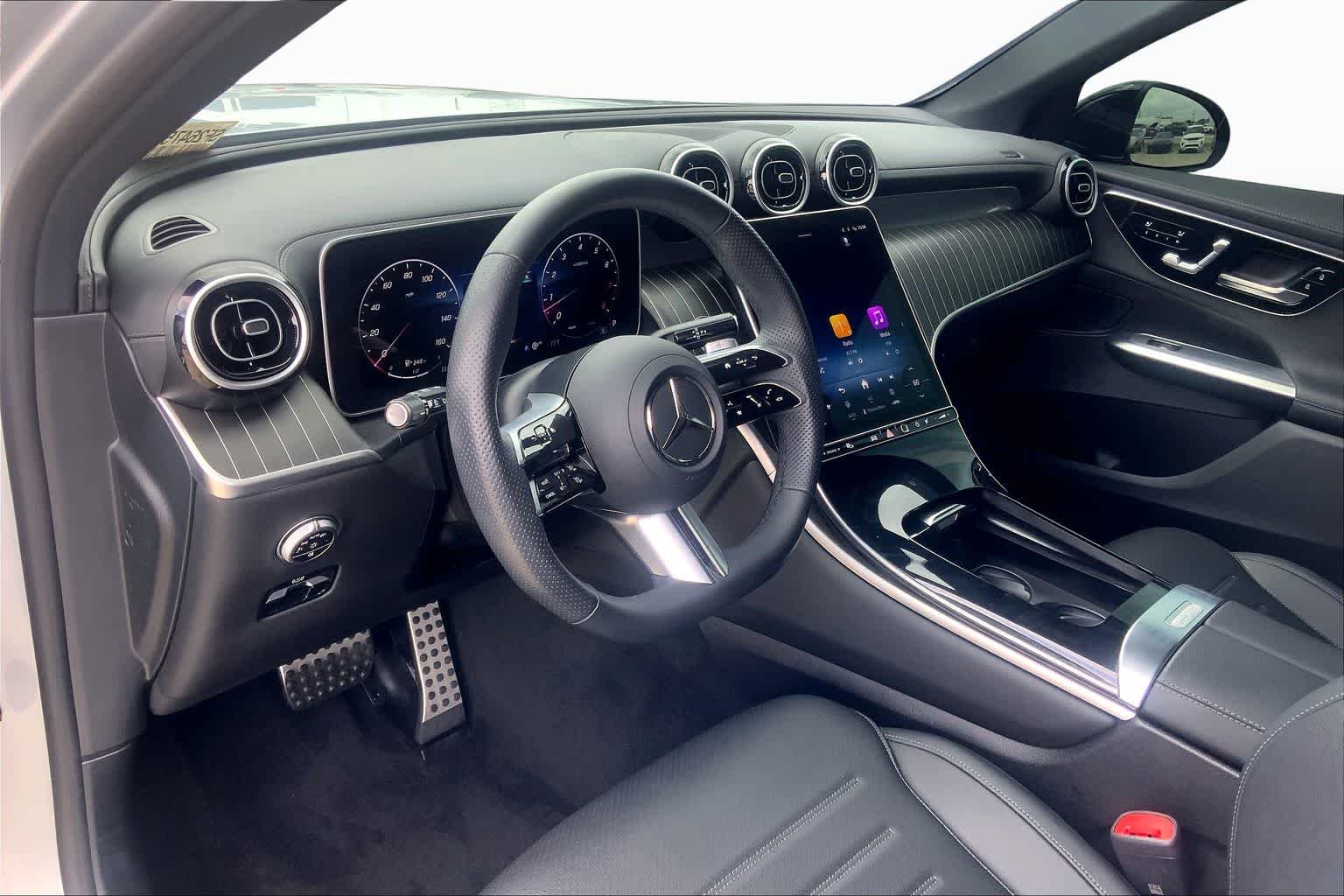 Used 2025 Cirrus Silver Metallic Mercedes-Benz GLC 300 image 17