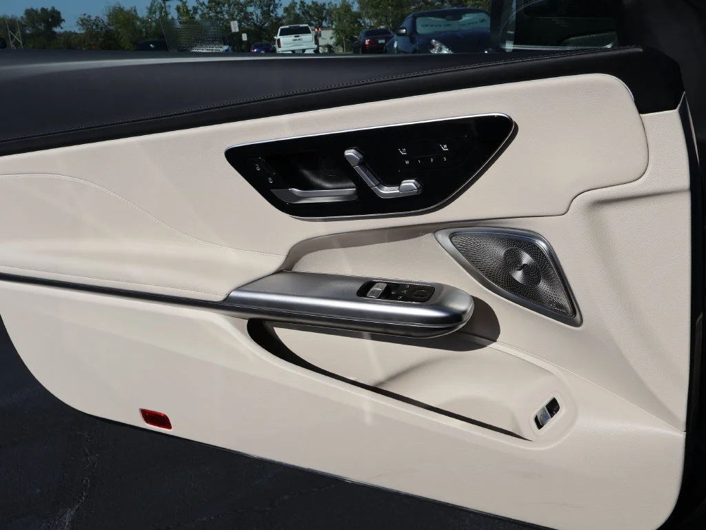 New 2026 Graphite Gray Metallic Mercedes-Benz CLE 300 image 37