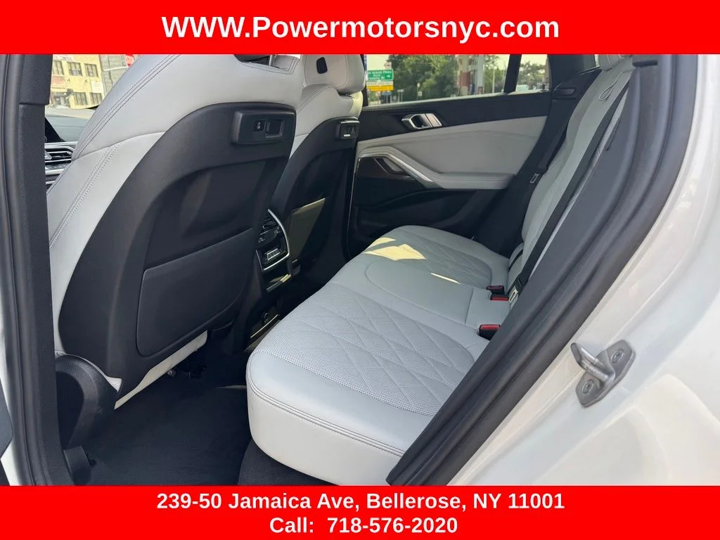 Used 2023 White BMW xDrive40i image 22