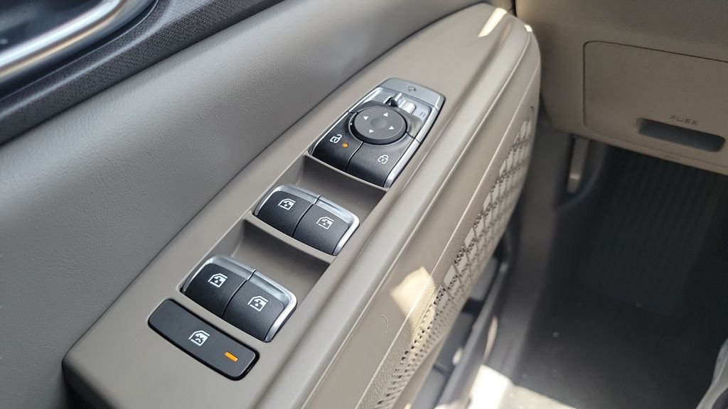 New 2026 Snow White Pearl Kia EX image 18