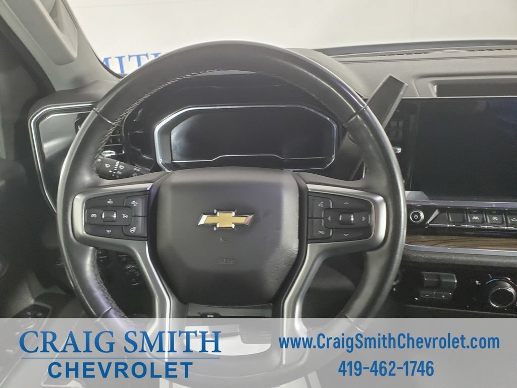 Used 2024 Sterling Gray Metallic Chevrolet LT image 17