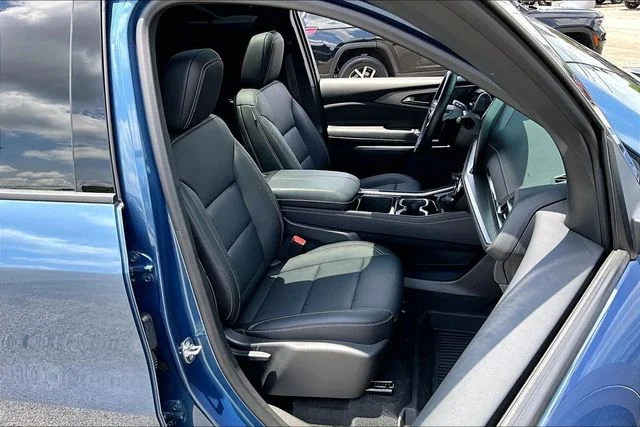Used 2025 Blue Chevrolet LT image 27