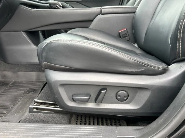 Used 2022 Black Nissan SL image 30
