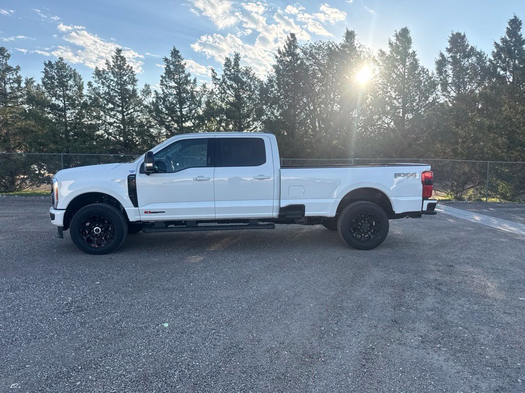 New 2027 White Ford Lariat image 3