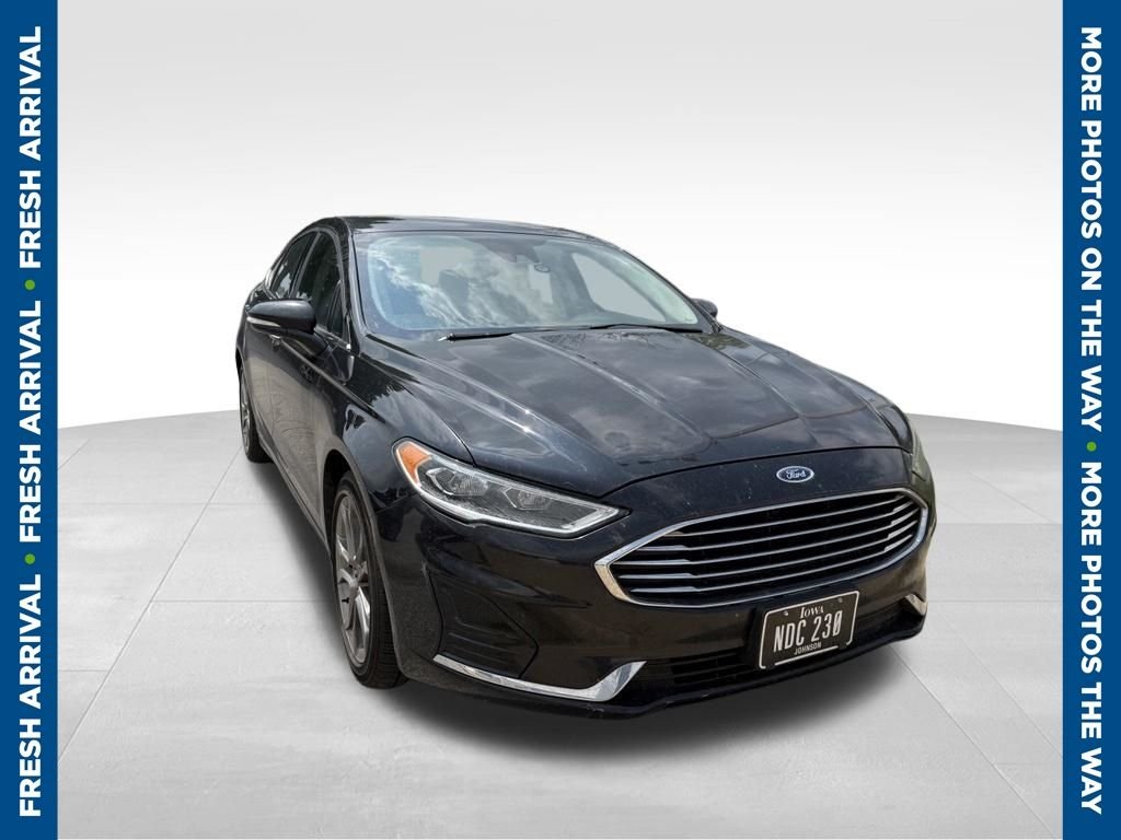 Used 2020 Black Ford SEL image 1