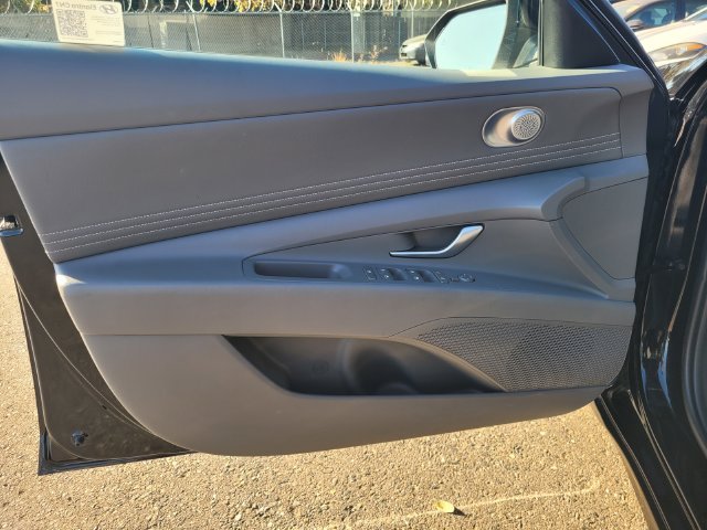 Certified Used 2025 Black Hyundai SEL Convenience image 18