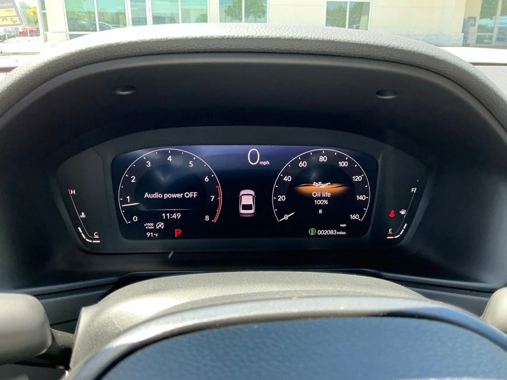 Used 2025 White Honda SE image 25