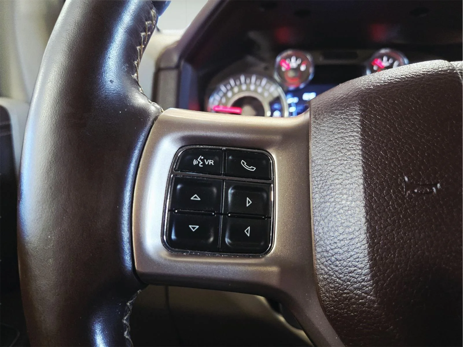 Used 2014 Black Gold Pearlcoat Ram Longhorn image 15