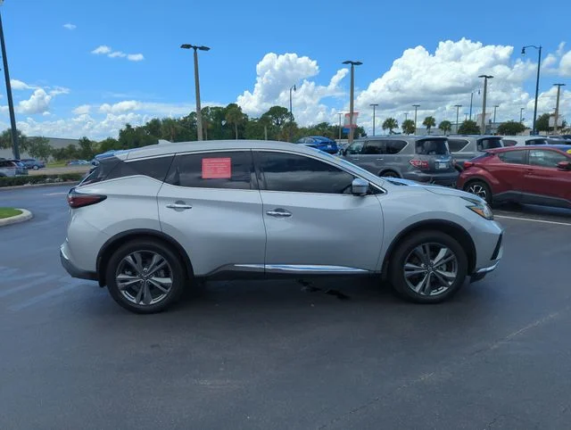 Used 2020 Silver Nissan Platinum image 3