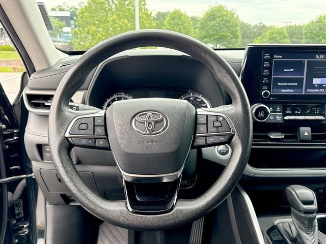 Used 2021 Black Toyota L image 14