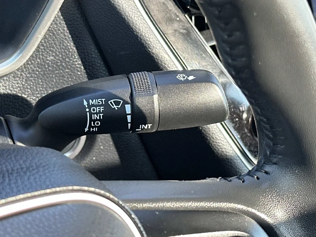 Certified Used 2025  Toyota XLE image 35