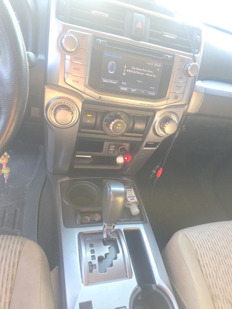Used 2017 White Toyota SR5 image 15
