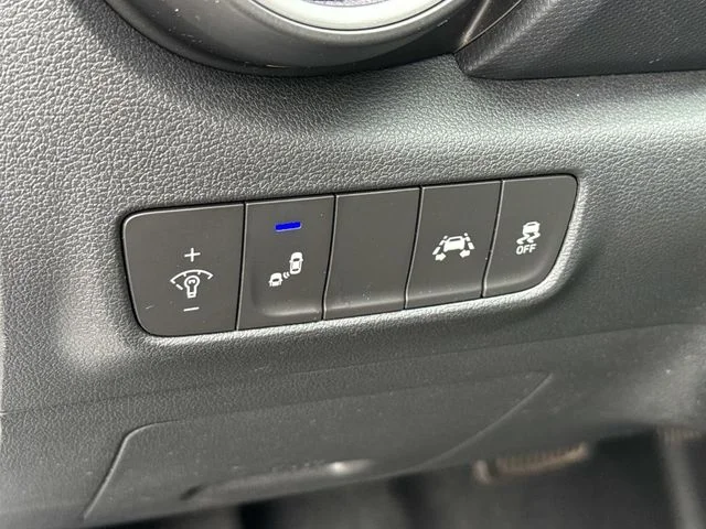 Used 2021 Silver Hyundai SEL image 25