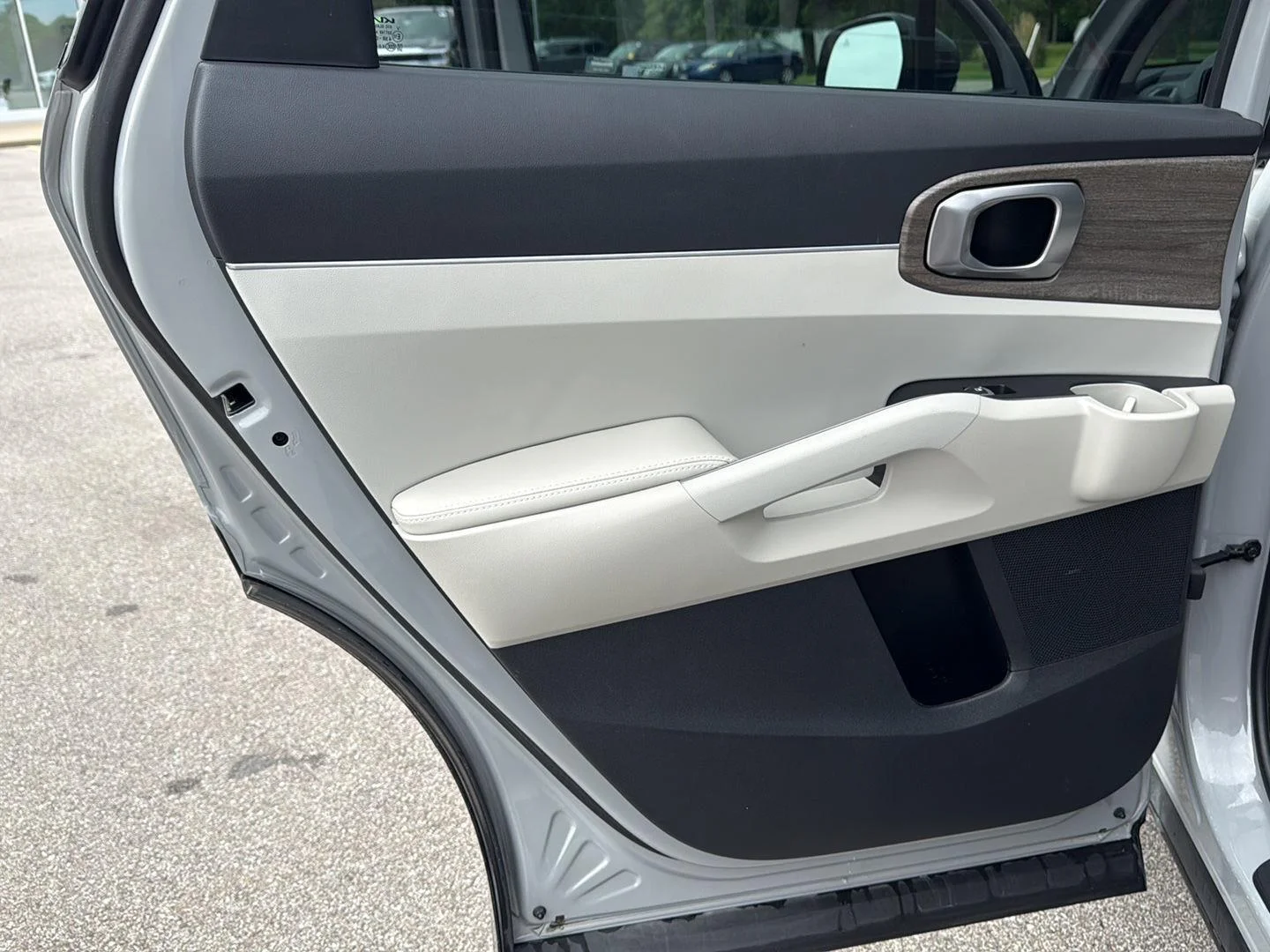 Used 2023 Wolf Gray Kia EX image 23