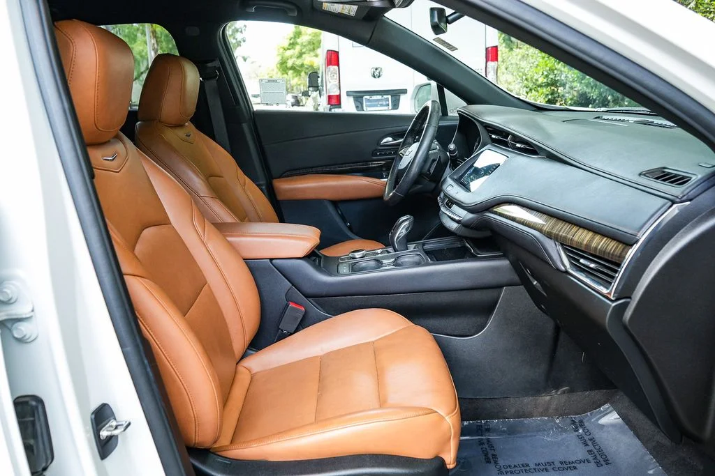 Used 2019 White Cadillac Sport image 16