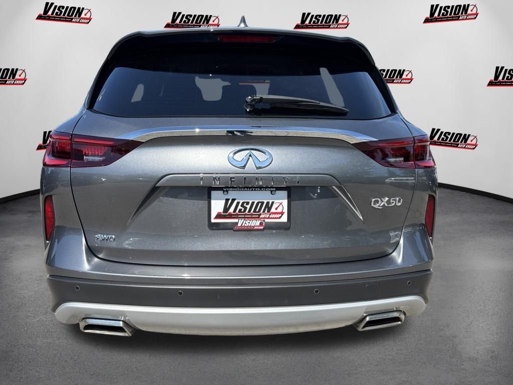 Used 2025 Gray INFINITI PURE image 6