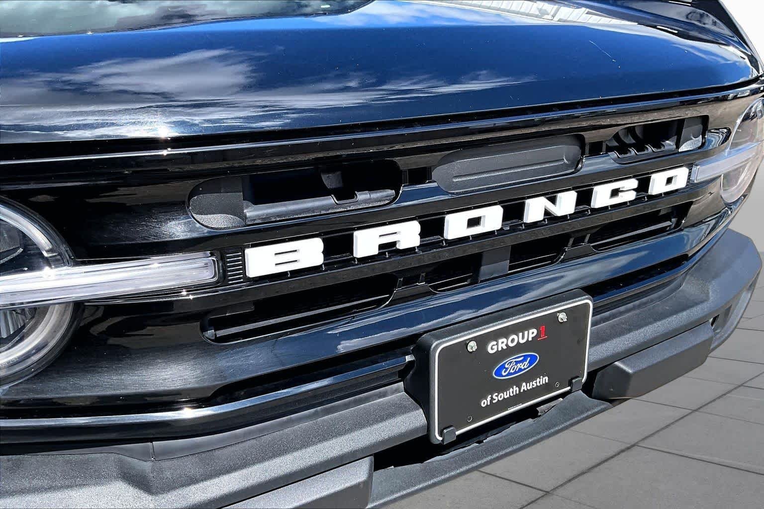 Certified Used 2025 Shadow Black Ford Outer Banks image 30
