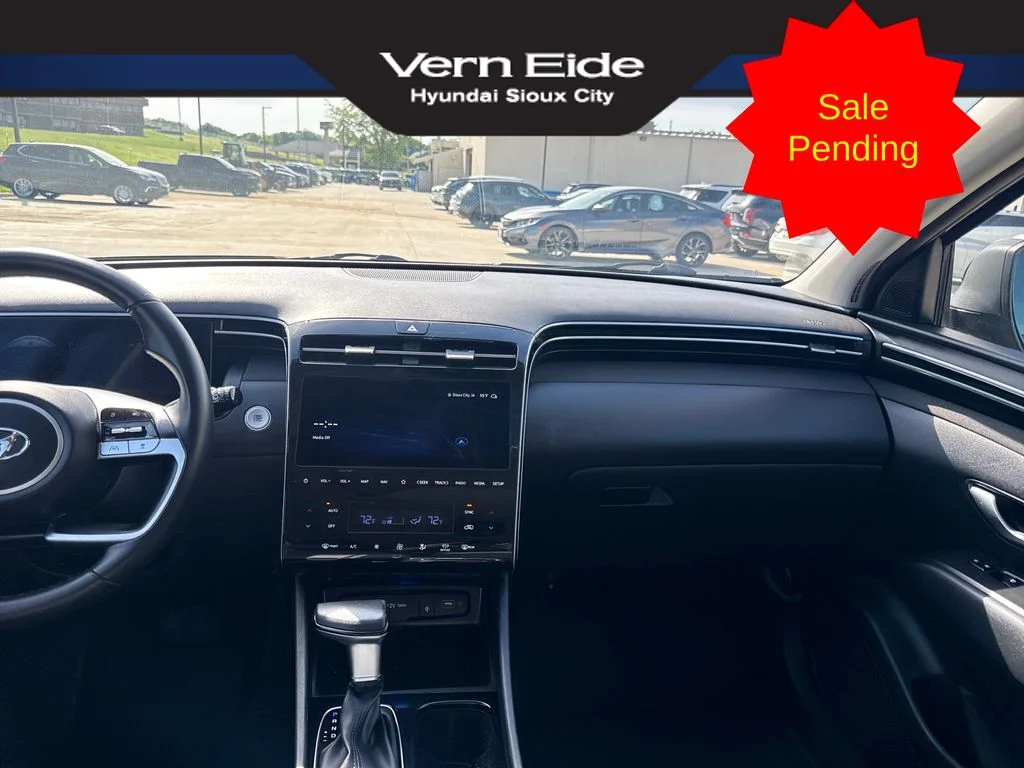 Used 2024 Gray Hyundai SEL image 17