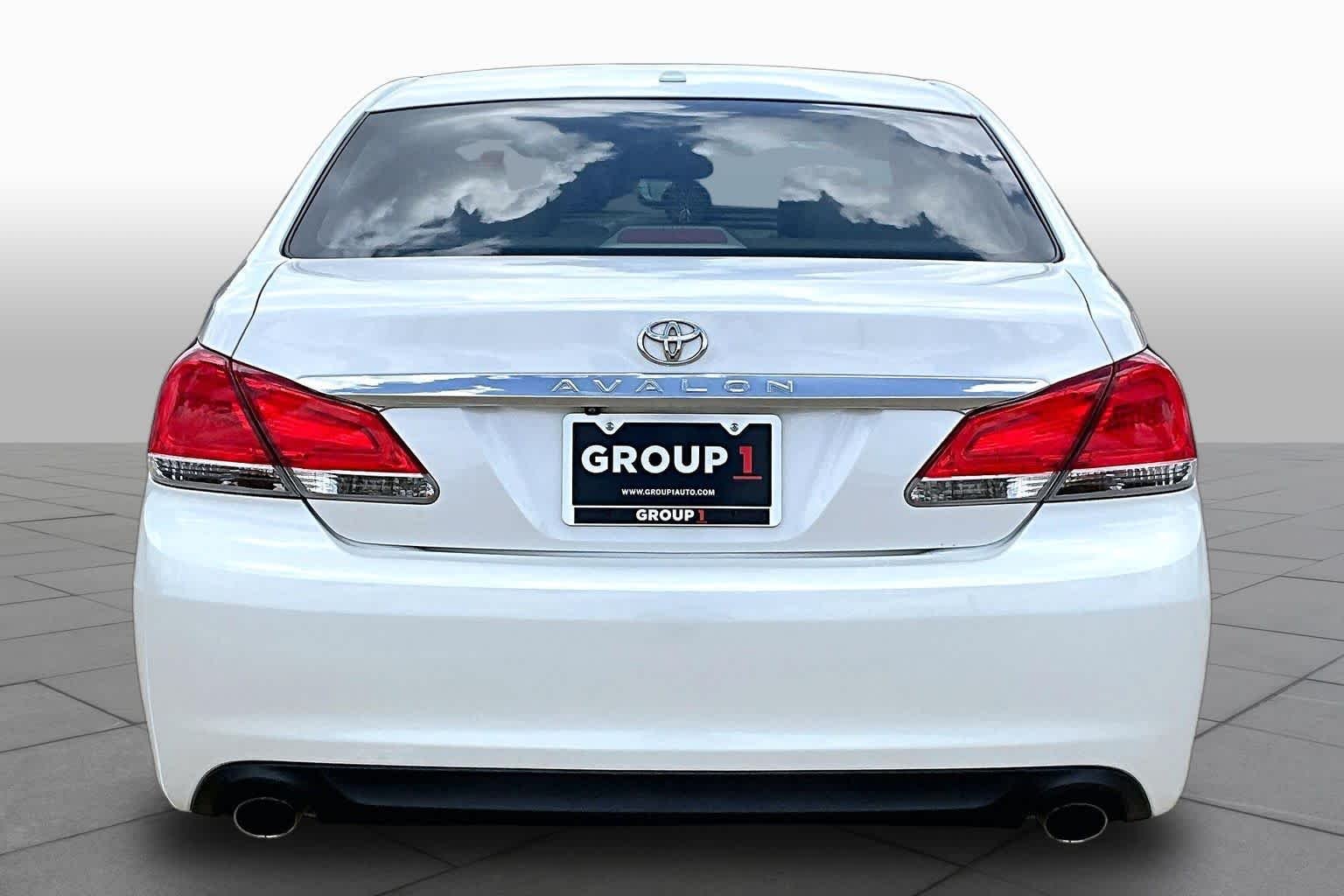 Used 2012 Blizzard Pearl Toyota Limited image 5