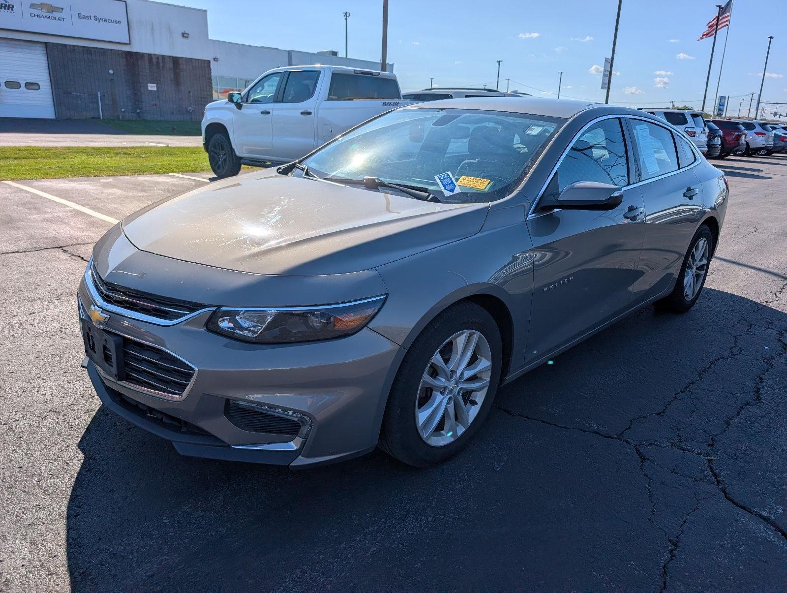 Used 2018 Pepperdust Metallic Chevrolet LT image 4