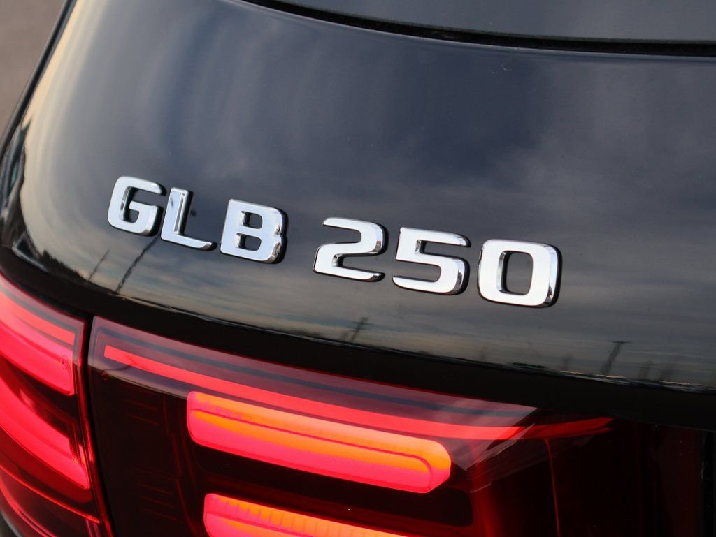 New 2026 Night Black Mercedes-Benz GLB 250 image 8