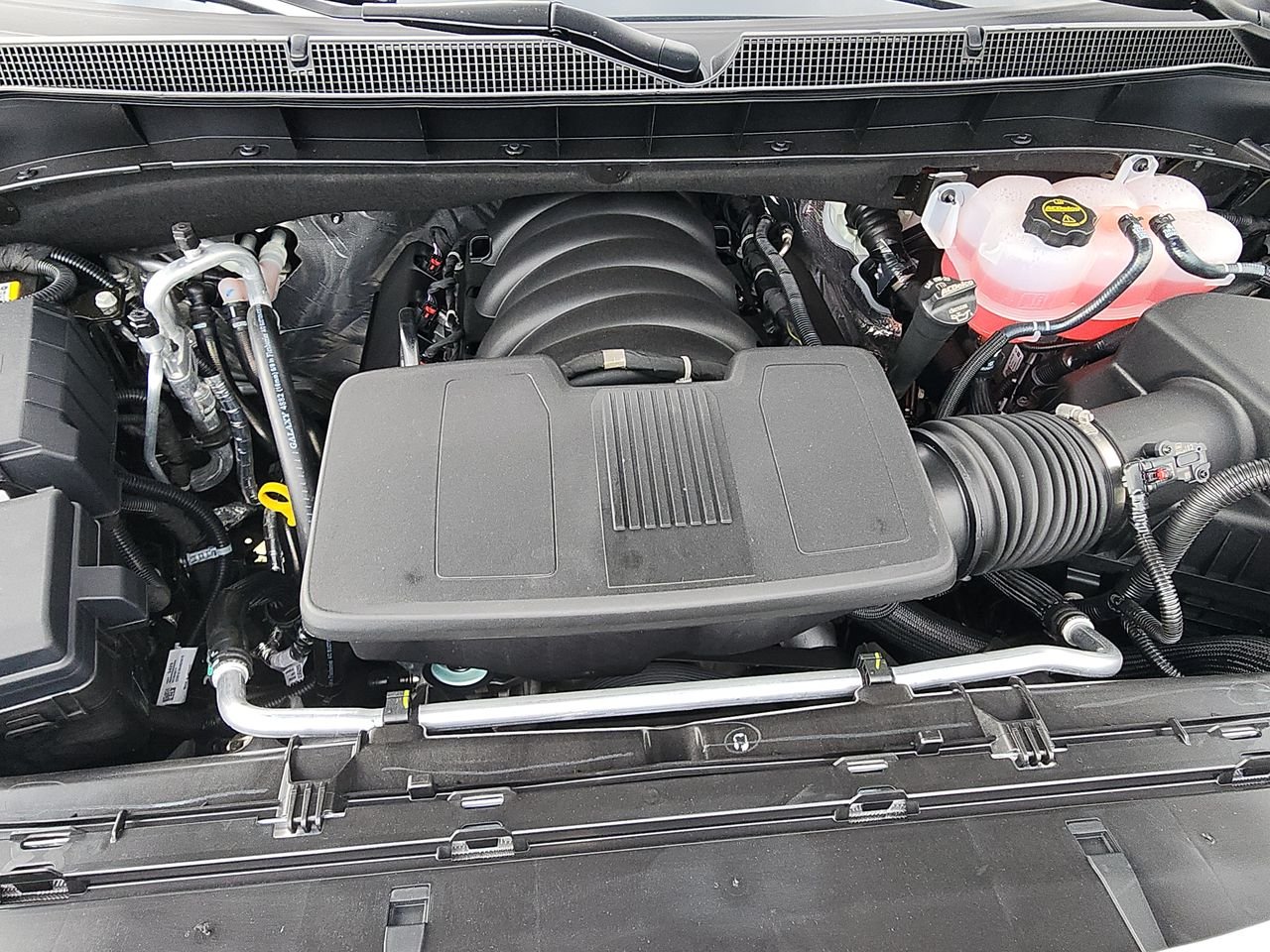 New 2026 Polar White Tricoat Chevrolet Premier image 25