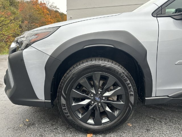 Used 2024 Silver Subaru Onyx Edition image 28