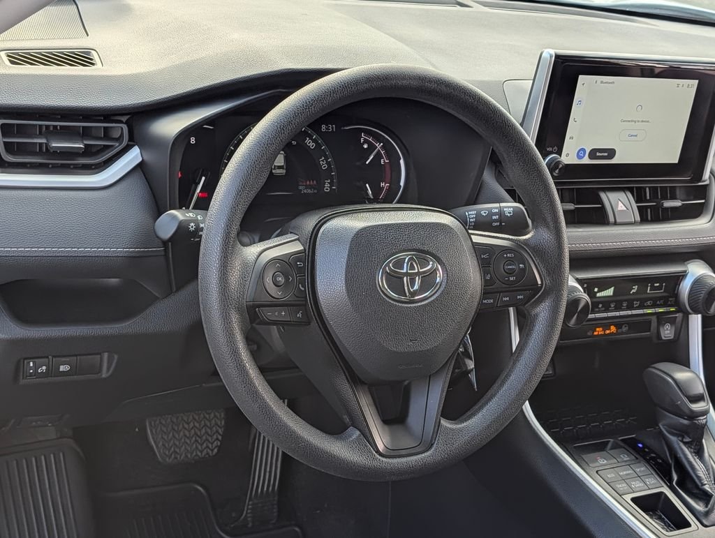 2024 Toyota RAV4 LE - Photo 17