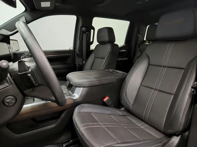 Used 2024 Black Chevrolet High Country image 18