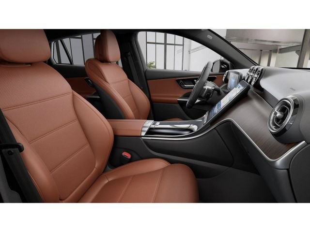New 2027 Polar White Mercedes-Benz GLC 300 image 4