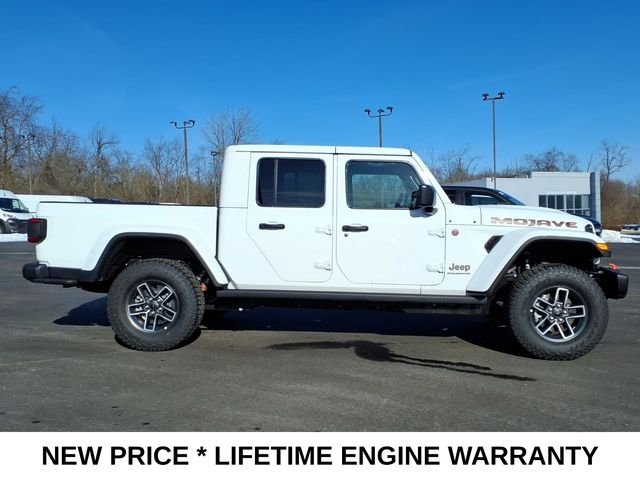 New 2026 Bright White Clear-Coat Exterior Paint Jeep Mojave image 8
