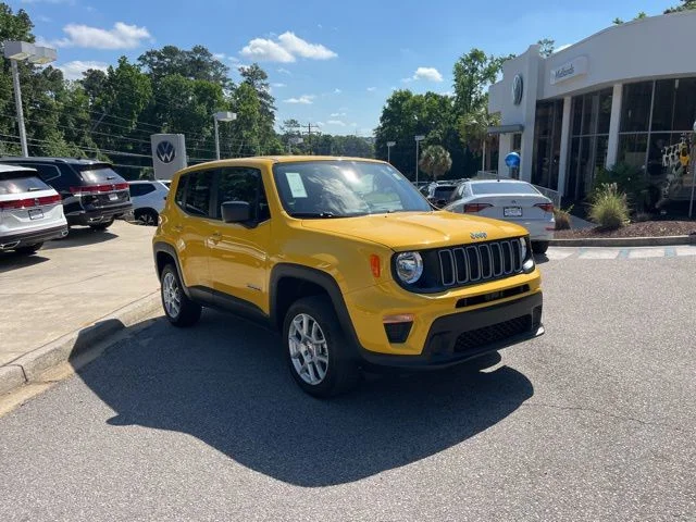 2023 Jeep Renegade Latitude 4x4's photo