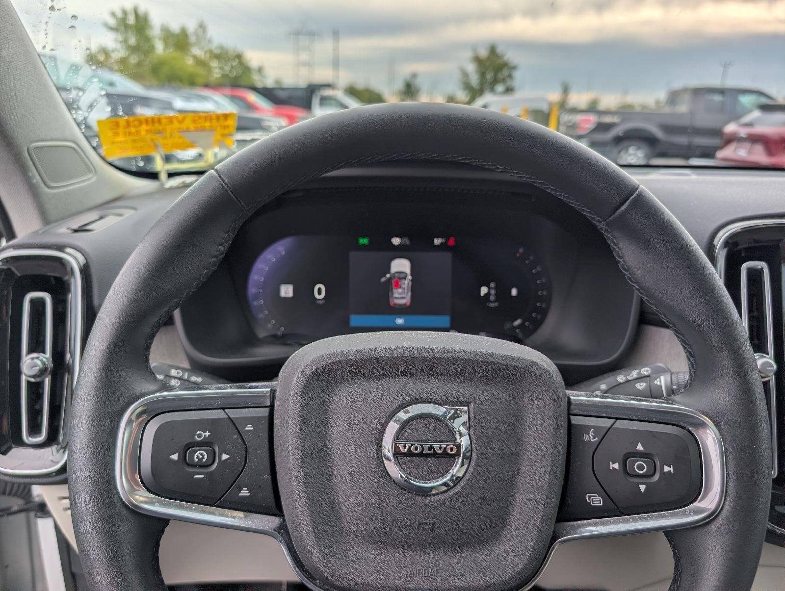 Used 2023 Crystal White Metallic Volvo Plus Dark Theme image 11