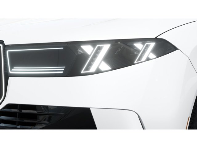 New 2027 Mineral White Metallic BMW 40 xDrive image 6