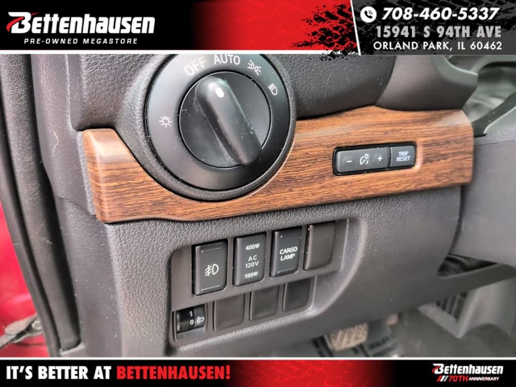 Used 2018 Red Nissan Platinum Reserve image 16