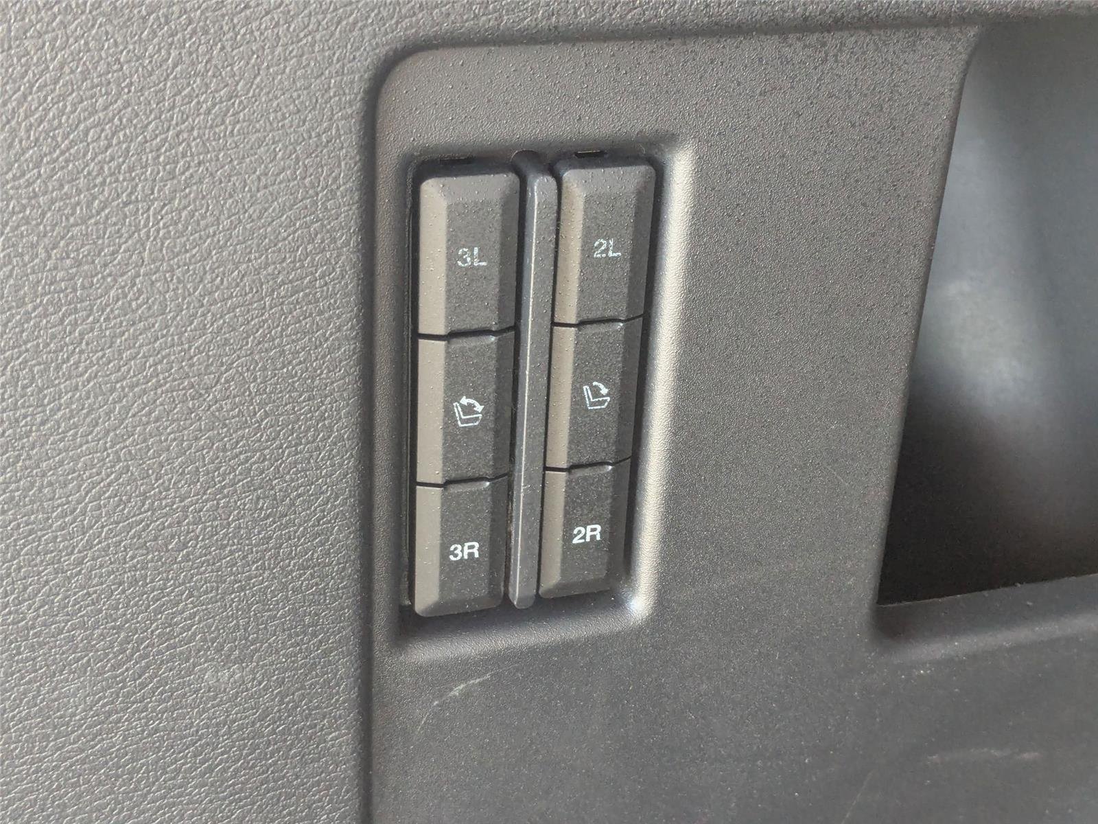 Used 2024 Agate Black Metallic Ford XLT image 35
