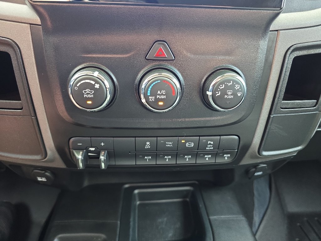 Used 2018 Grey Ram Tradesman image 18