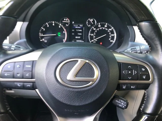 Used 2021 Onyx Black Lexus 460 image 29