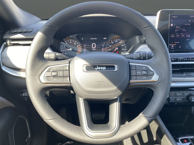 2025 Jeep Compass Latitude - Photo 15