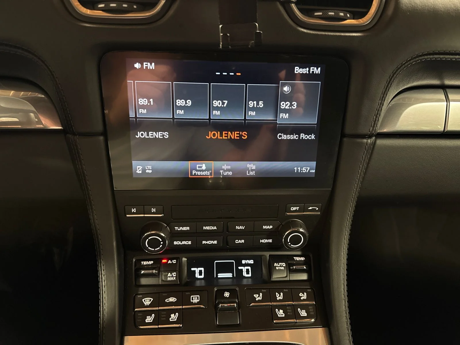 Used 2025  Porsche Base image 20