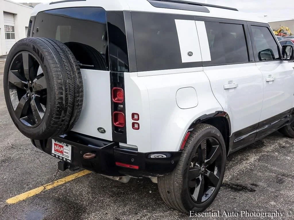 2023 Land Rover Defender X-Dynamic SE - Photo 8